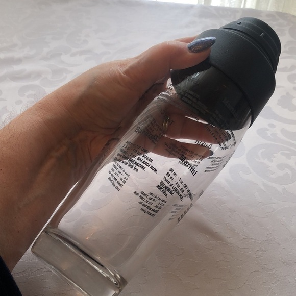 Trudeau Glass Cocktail Shaker with recipes 600 ml - Picture 7 of 7